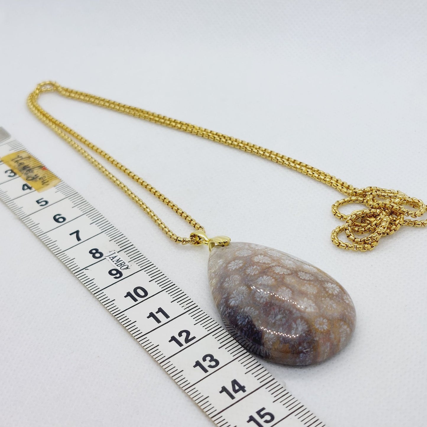 Natural White Chrysantemum Raindrop Pendant with Stainless Steel Gold Plated Chain Necklace