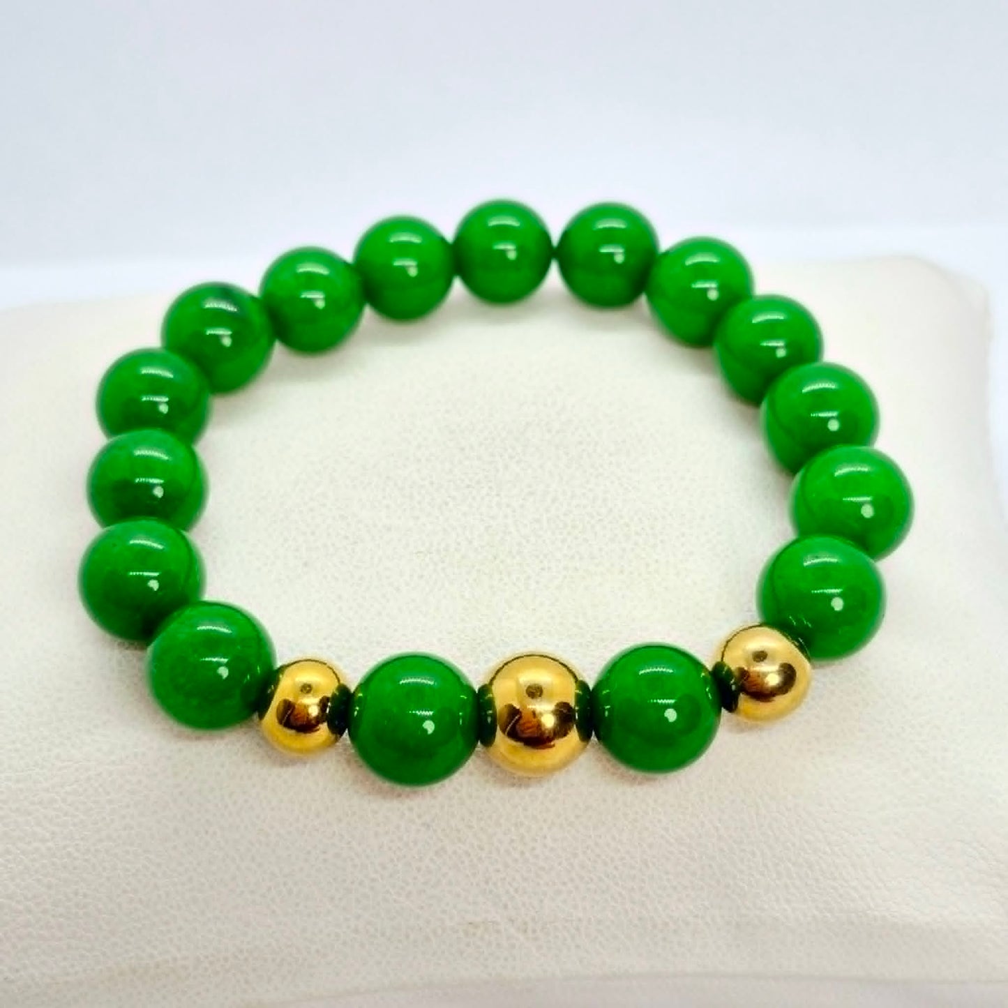 Natural South China Jade Bracelet in 10mm Stones