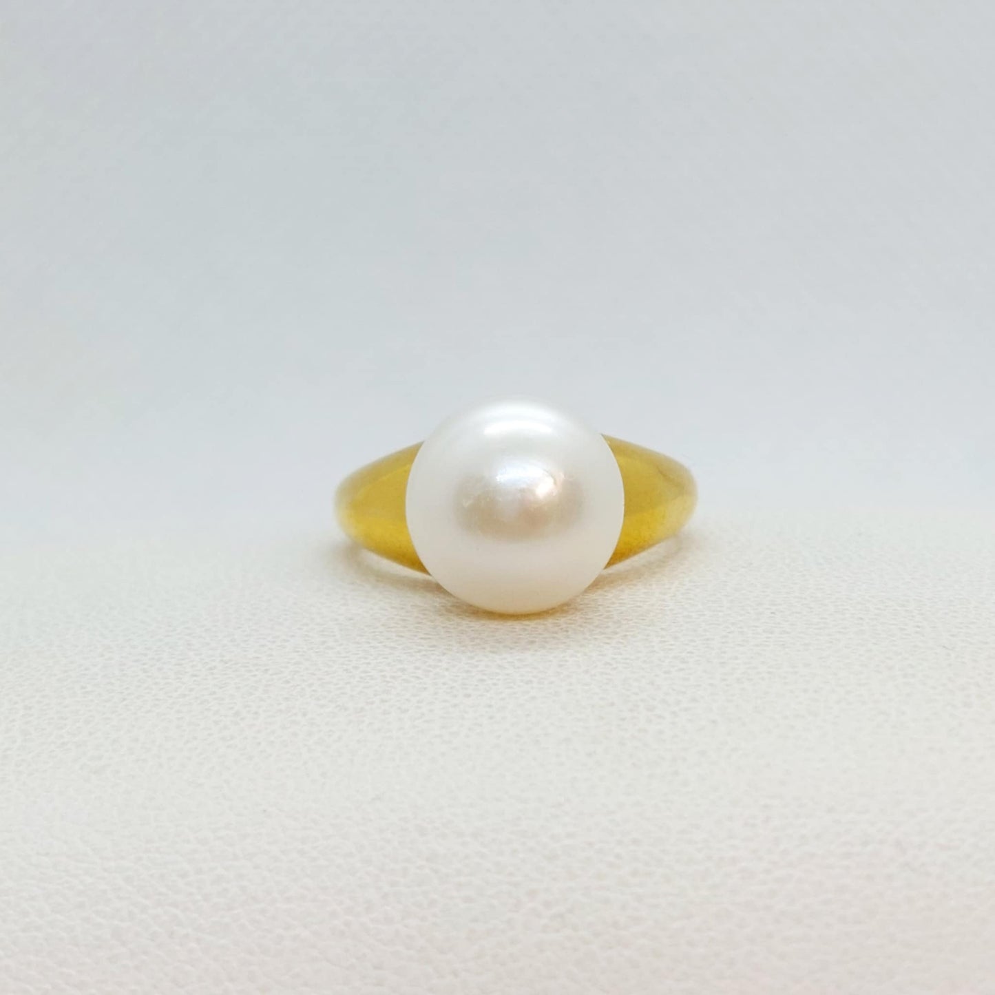 Natural Pearl Ring in Gold Plated Stainless Steel