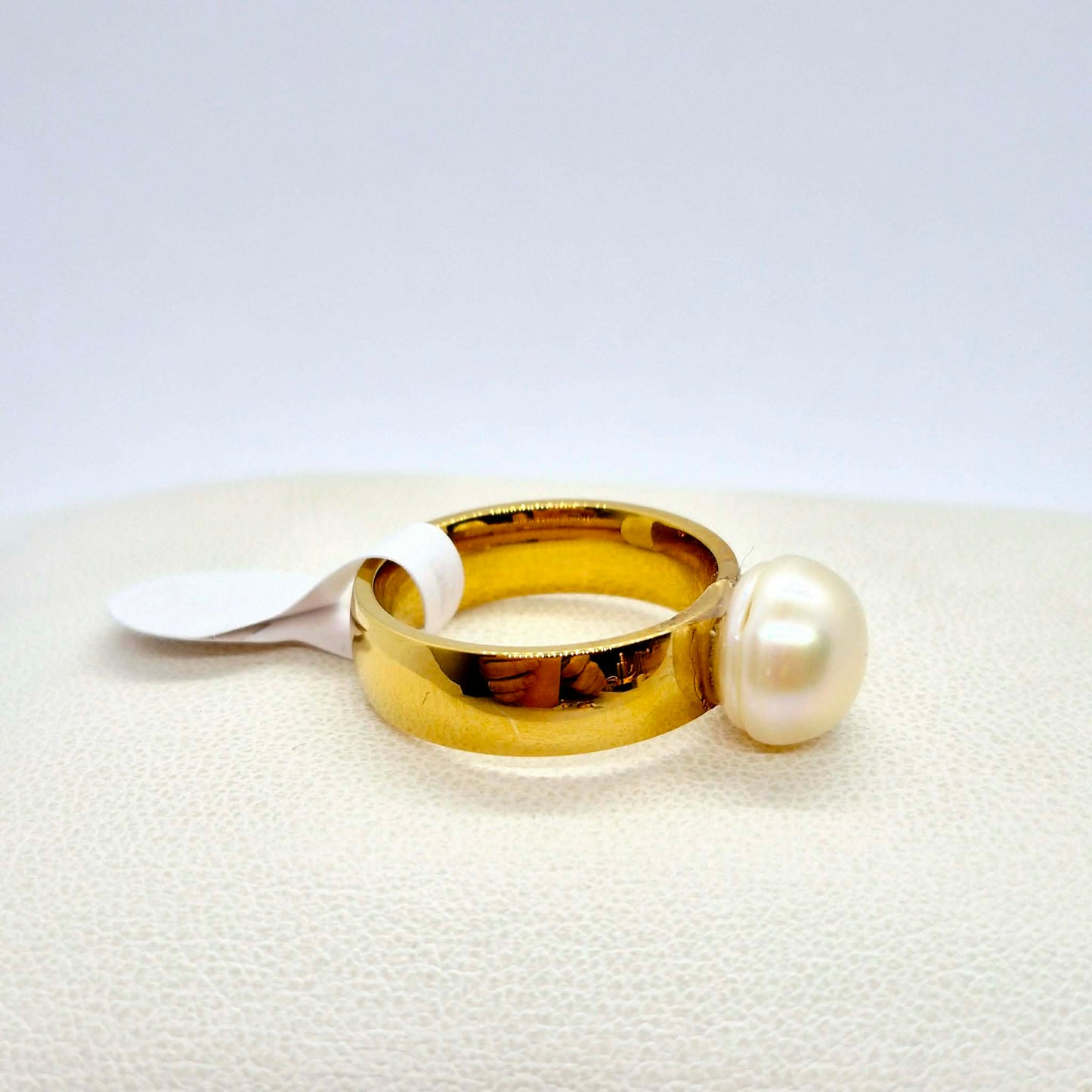 Natural Pearl Ring in Gold Plated Stainless Steel