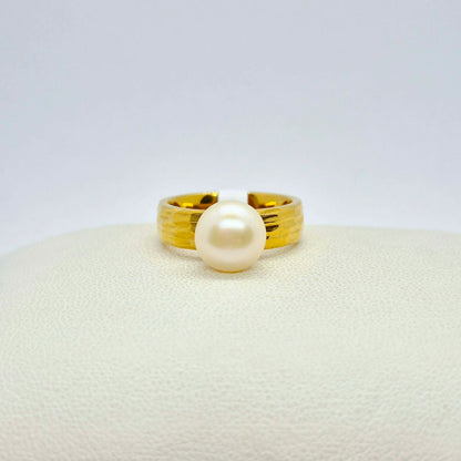 Natural Pearl Ring in Gold Plated Stainless Steel