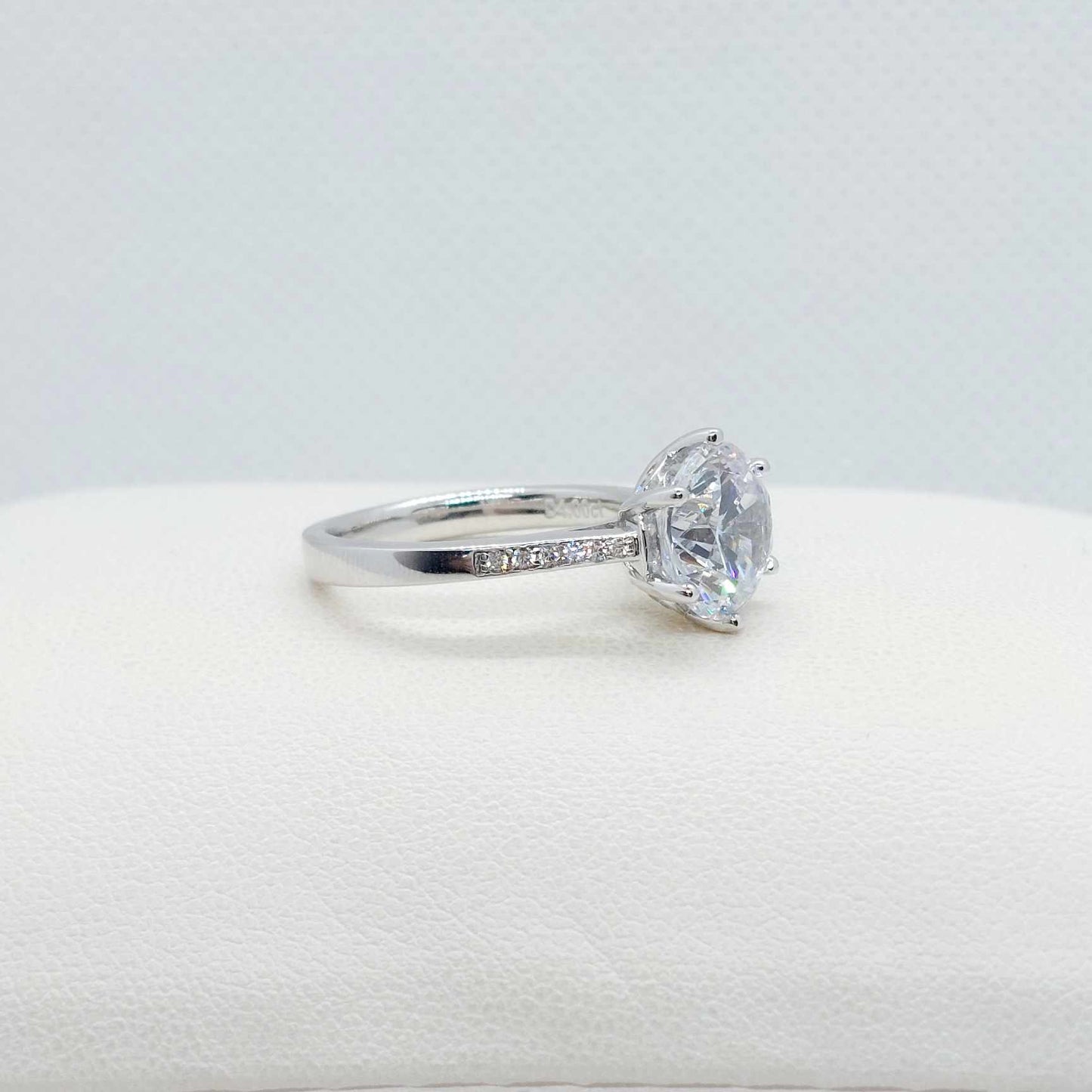 Natural Zircon 3,5ct Ring in Sterling Silver