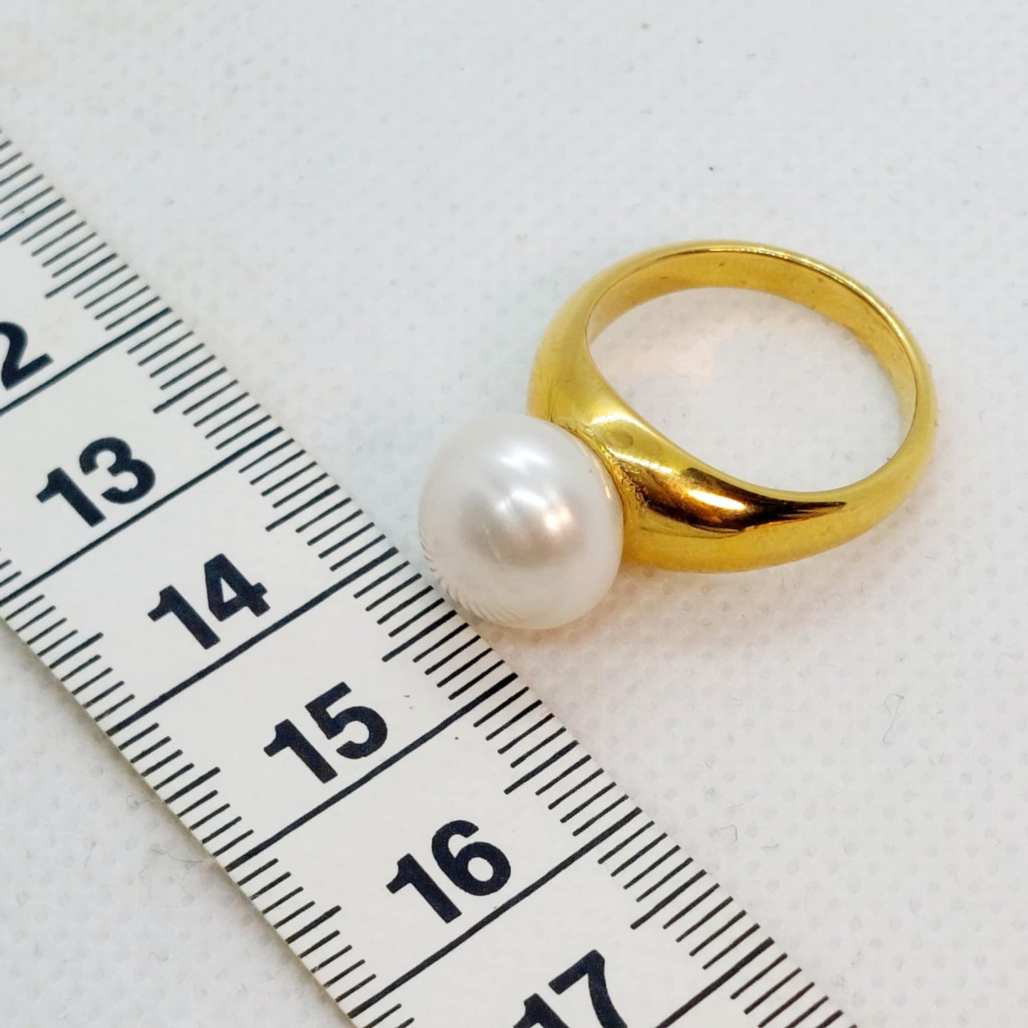 Natural Pearl Ring in Gold Plated Stainless Steel