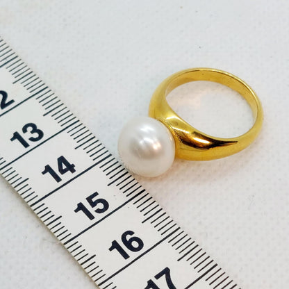 Natural Pearl Ring in Gold Plated Stainless Steel