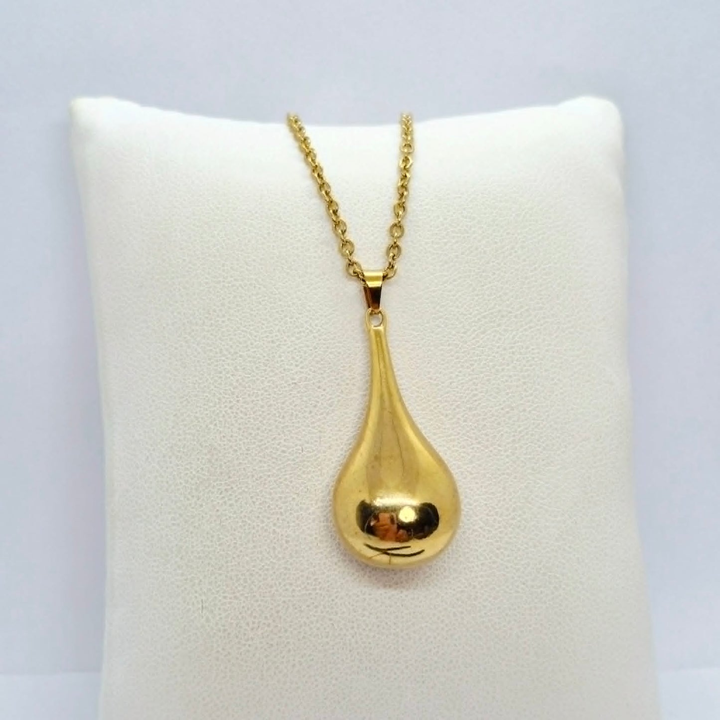 Raindrop Style Pendant in Gold Plated Stainless Steel and Chain Necklace