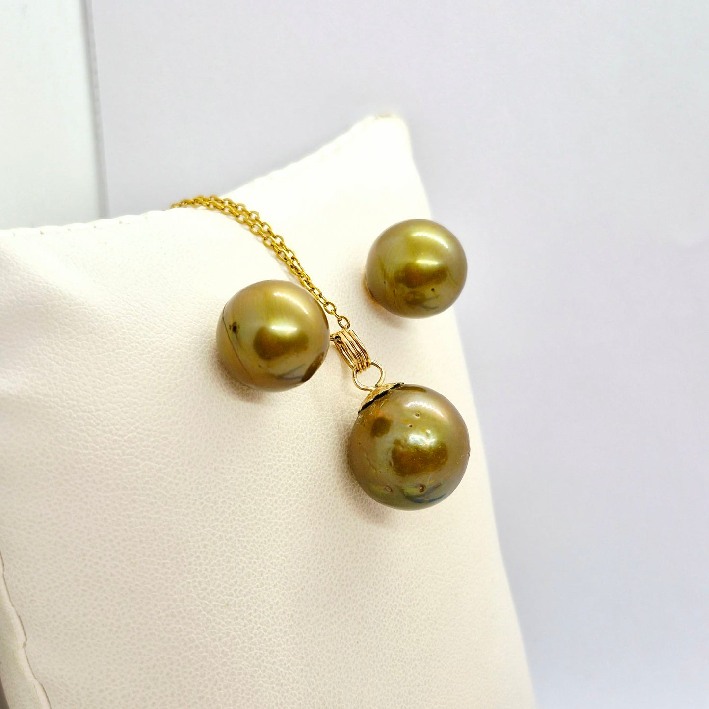 Natural Green South Sea Pearl Earrings and Pendant Set with 14-16mm Stones in Solid 14K Gold