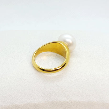 Natural Pearl Ring in Gold Plated Stainless Steel