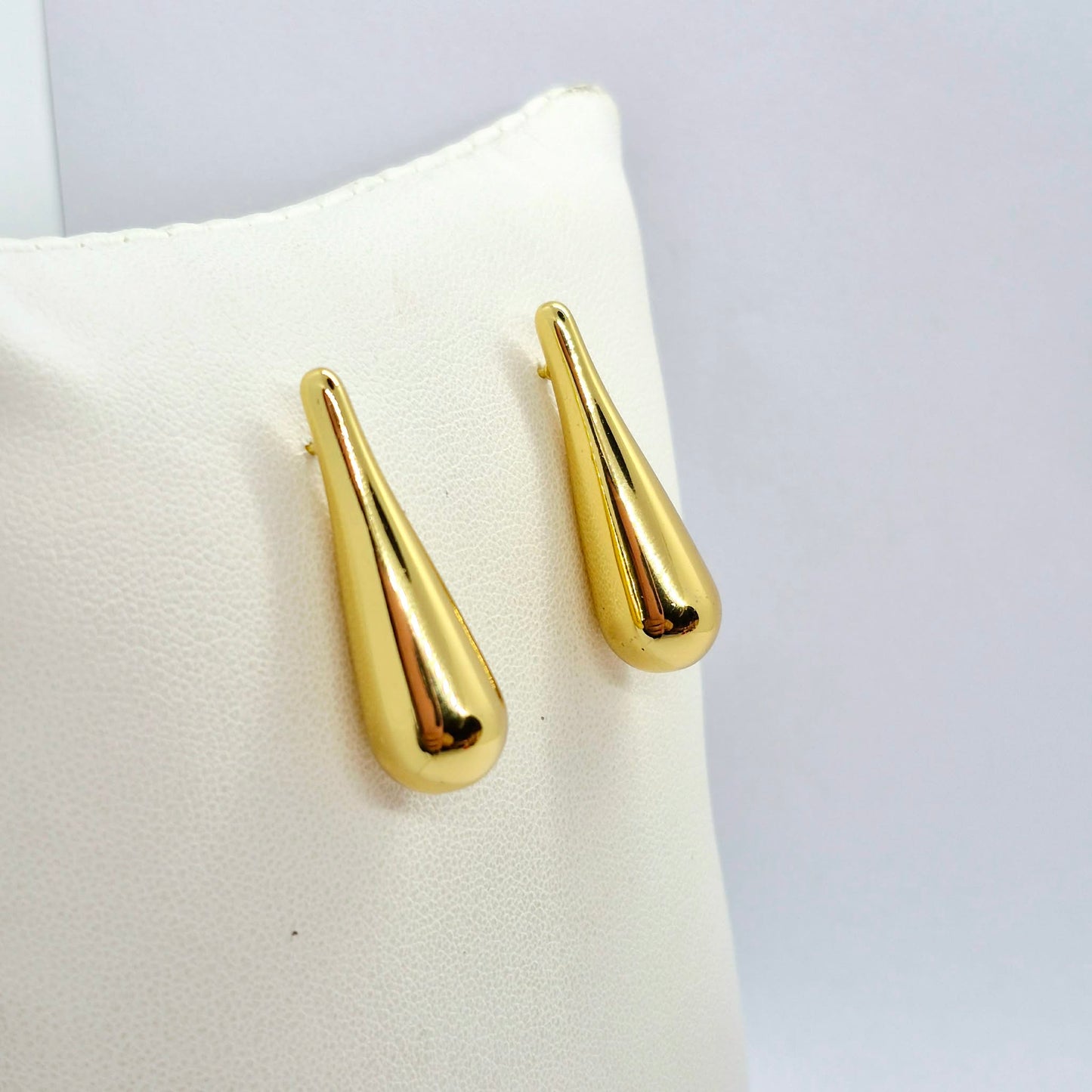 Raindrop Earrings in Gold Plated Stainless Steel