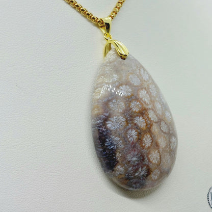 Natural White Chrysantemum Raindrop Pendant with Stainless Steel Gold Plated Chain Necklace