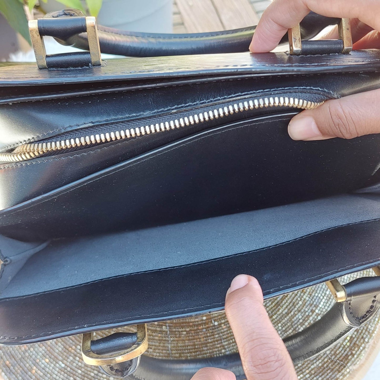 Pre-loved Louis Vuitton Donkerbruine Epi Sablon Handtas